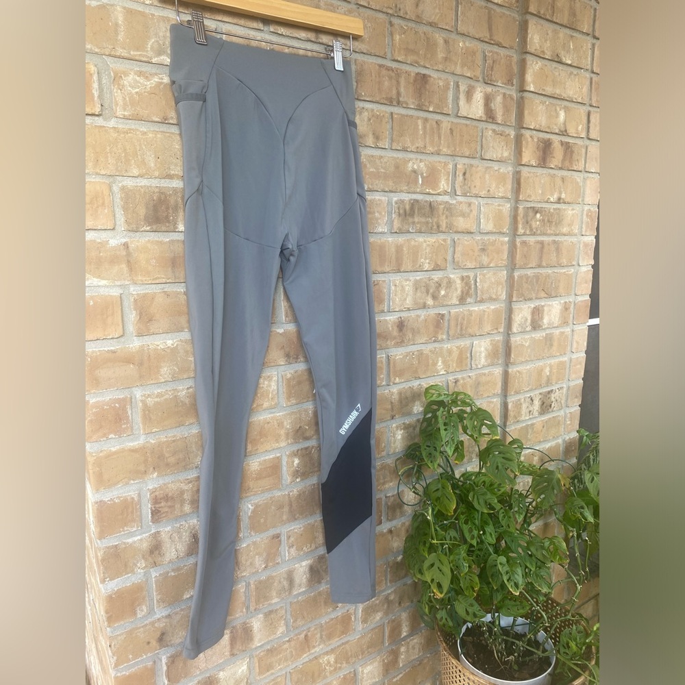 Gymshark Asymmetrical Gray Black Leggings Medium Booty Contour Colorblock Pants - Picture 9 of 10
